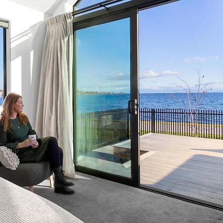 Absolute Lakefront House Таупо Екстериор снимка