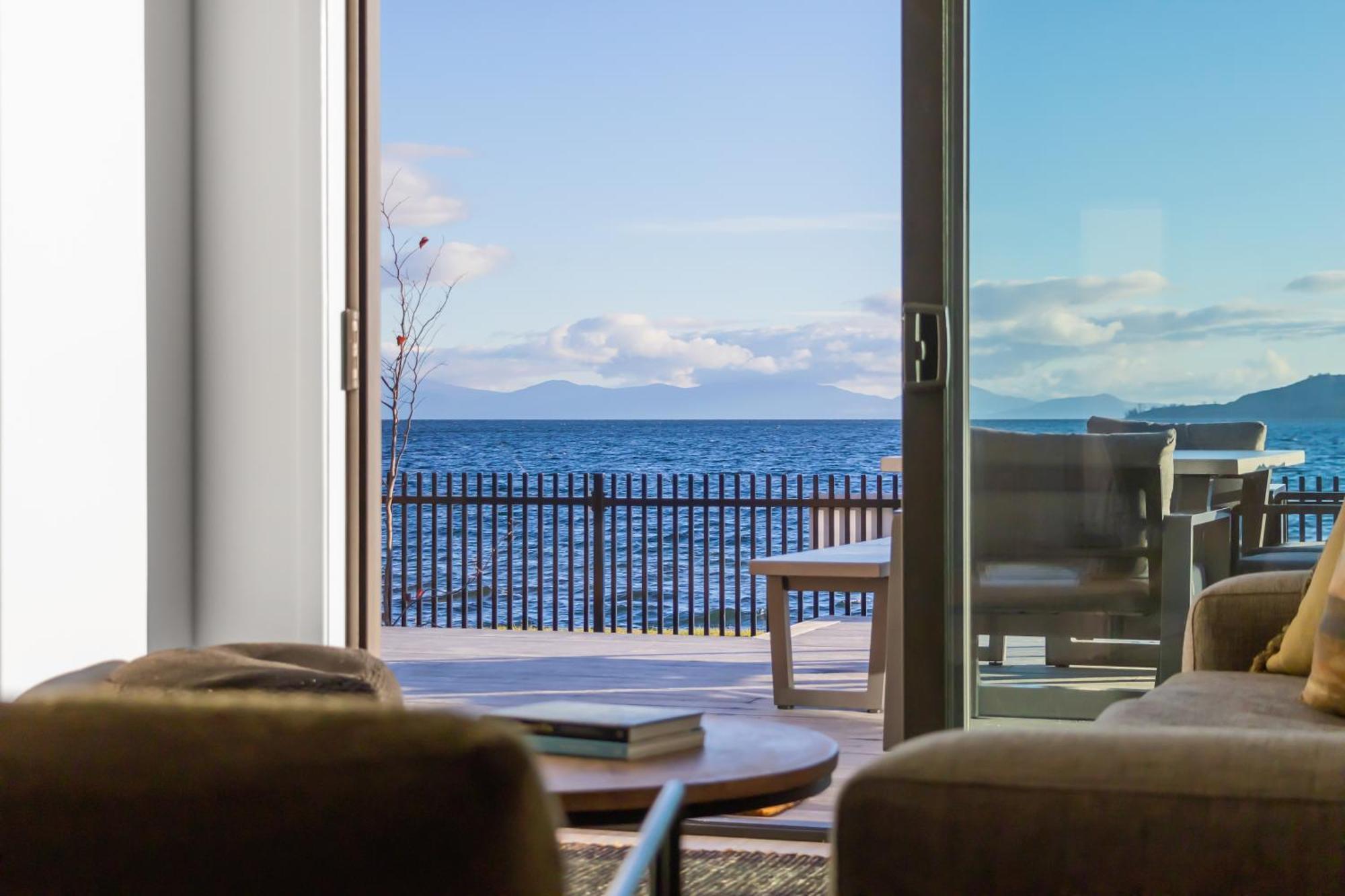 Absolute Lakefront House Таупо Екстериор снимка